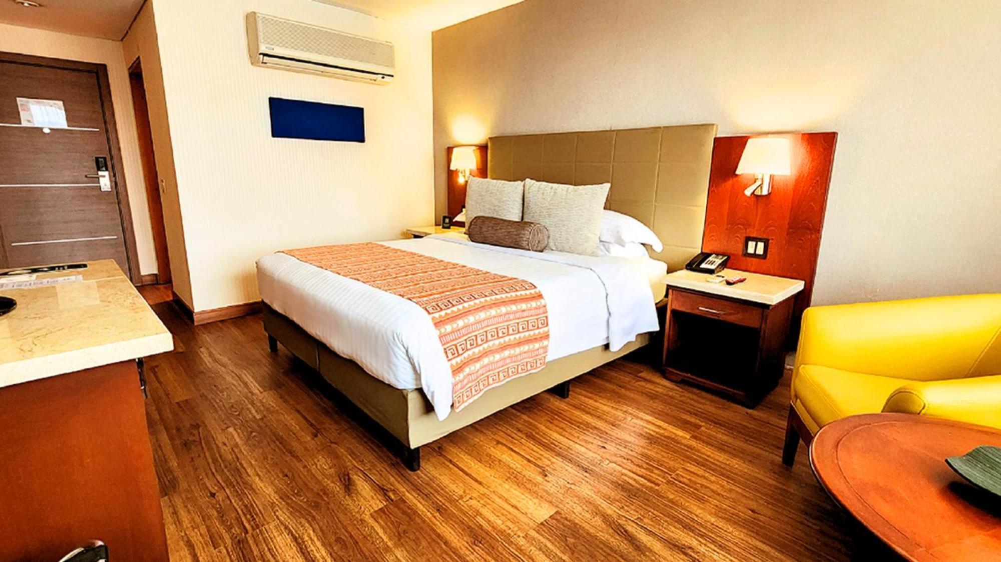 Bogota Plaza Hotel المظهر الخارجي الصورة A room at the hotel